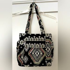 Nice Southwestern Pattern Zip Shoulder Bag
